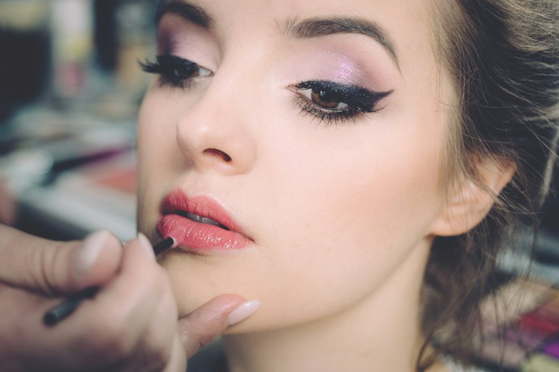 Aplicación de maquillaje profesional